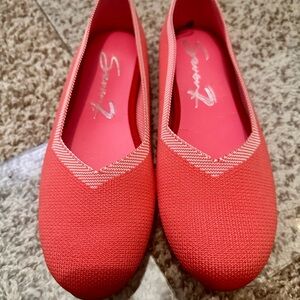 Sara Women's Coral Flats